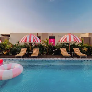 Privada - Lofts With Private Pool And Oasis, Near Eagle Aruba